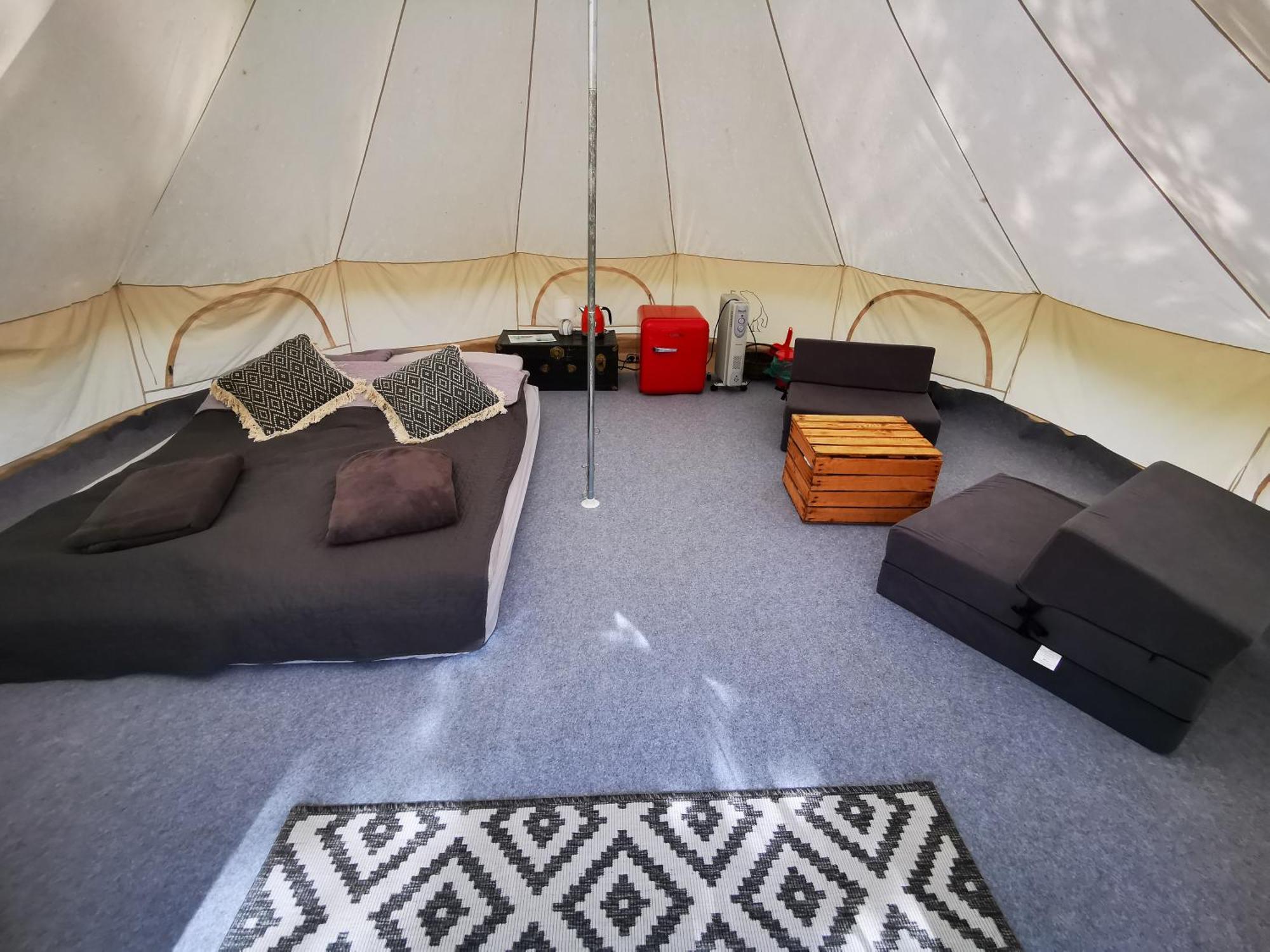 Glamping Kaliska Hotel Łochów Buitenkant foto