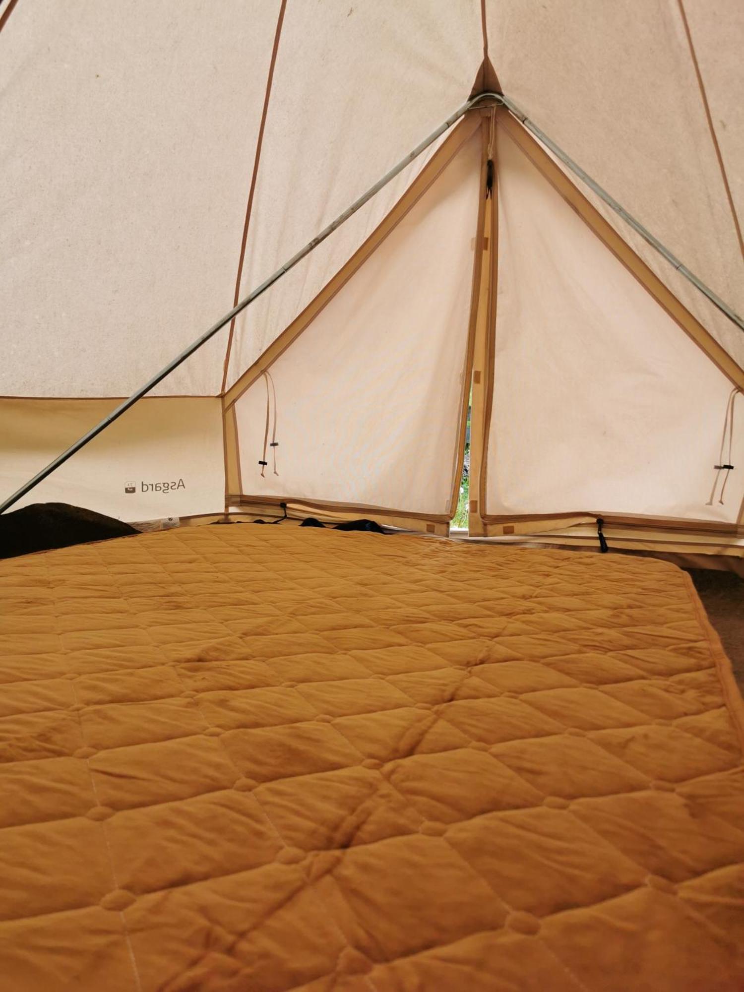 Glamping Kaliska Hotel Łochów Buitenkant foto